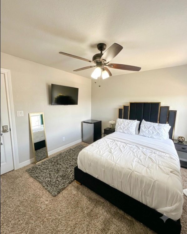 The Honeycomb Hideaway Room view 4